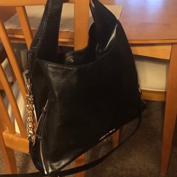 Michael Kors Bucket Bag Gold Chained “Devon” - Picture 7 of 16